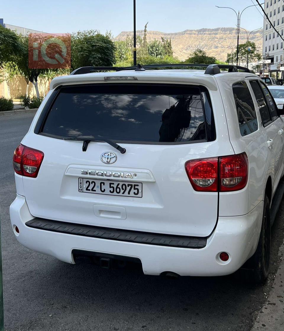 Toyota Sequoia